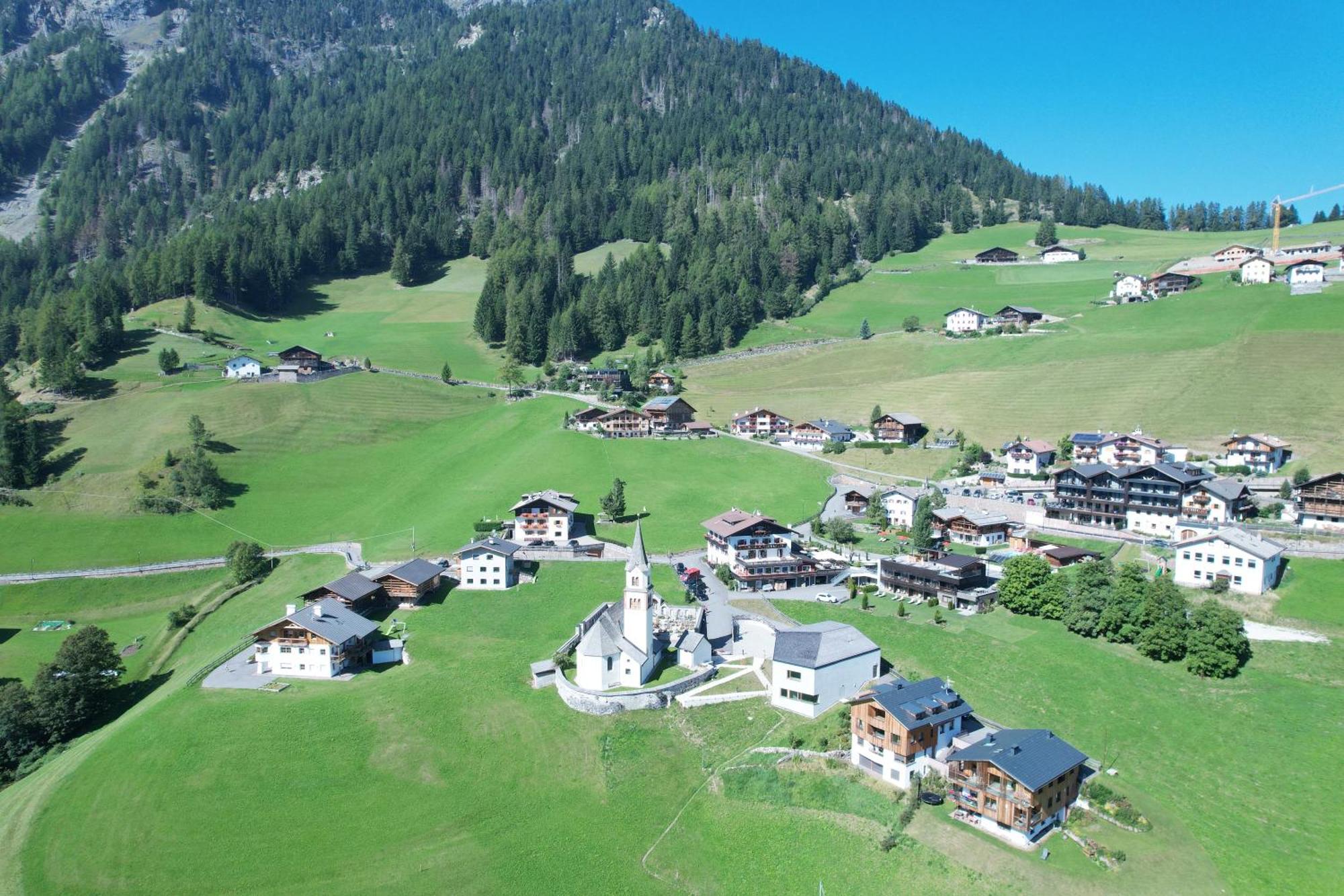 Hotel Garni Kostner Ortisei Esterno foto