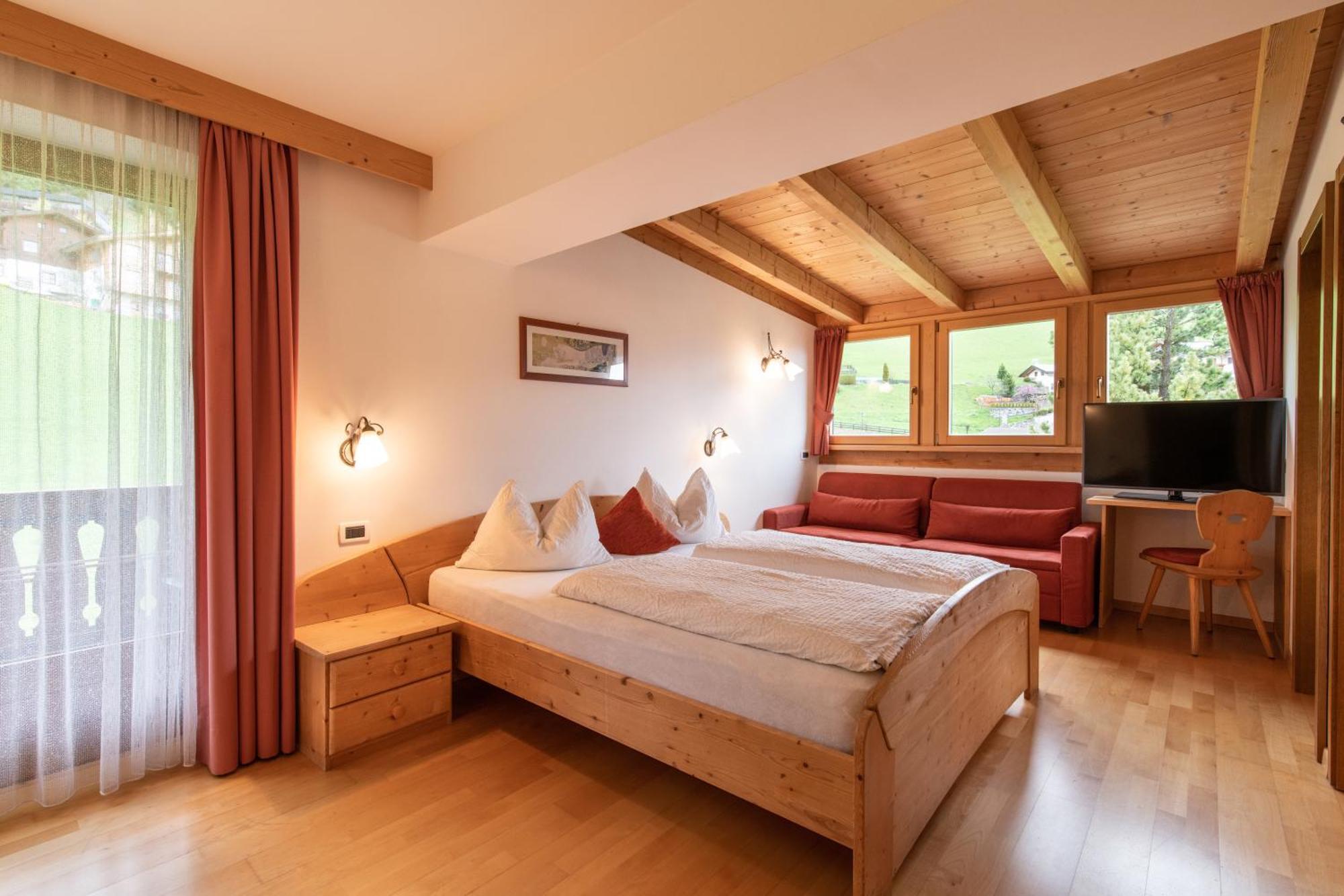 Hotel Garni Kostner Ortisei Esterno foto